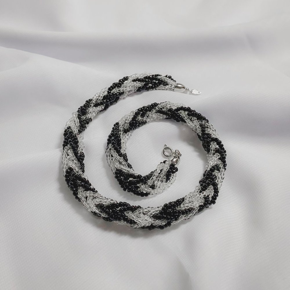 Vintage Trifari Black Clear Glass Seed Beaded Woven Rope Choker Necklace - Picture 3 of 8